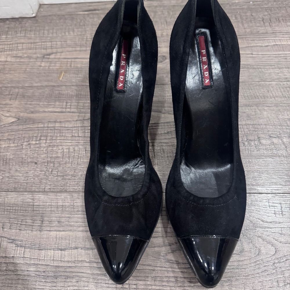 Prada Black Suede Patent Cap Toe Pointed Pumps Stiletto Heels Logo Back 9